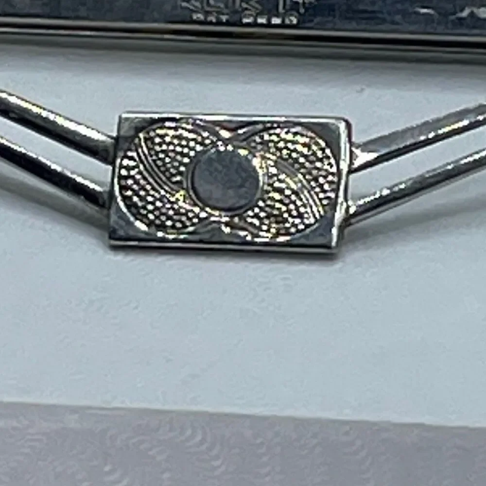 Vintage “Klik It” tie bar “True silver Plate”